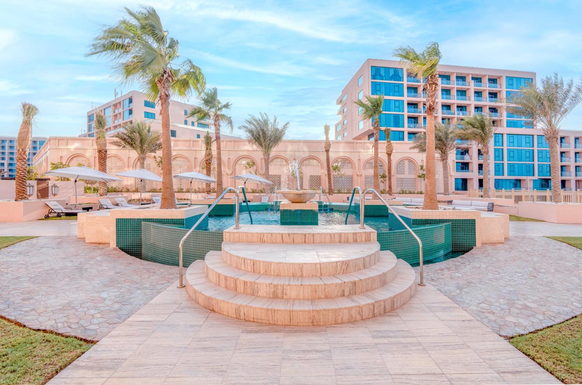 Rixos Marina Abu Dhabi Hotel Exterior photo